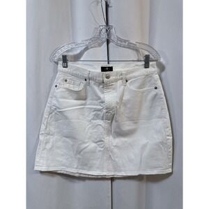 7 For All Mankind Skirt White Stretchy Denim Mini Size 30